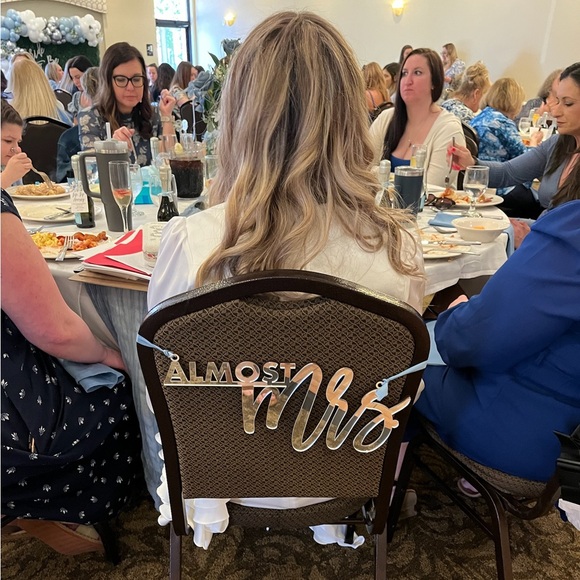 “Almost Mrs” mirror chair sign - Picture 1 of 3